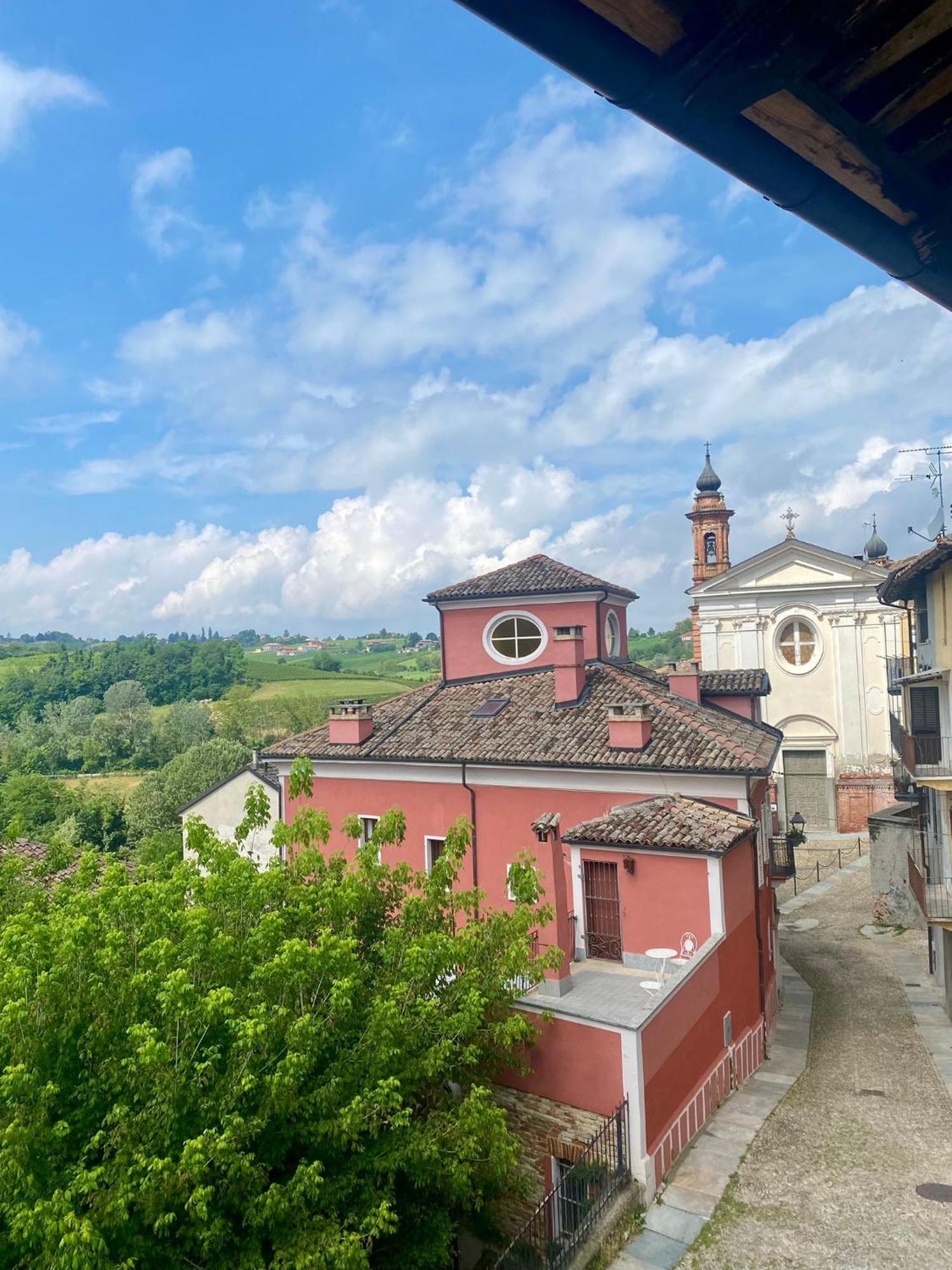 Vicolo Al Castello - Langhe E Monferrato Suites Costigliole d'Asti Exterior photo