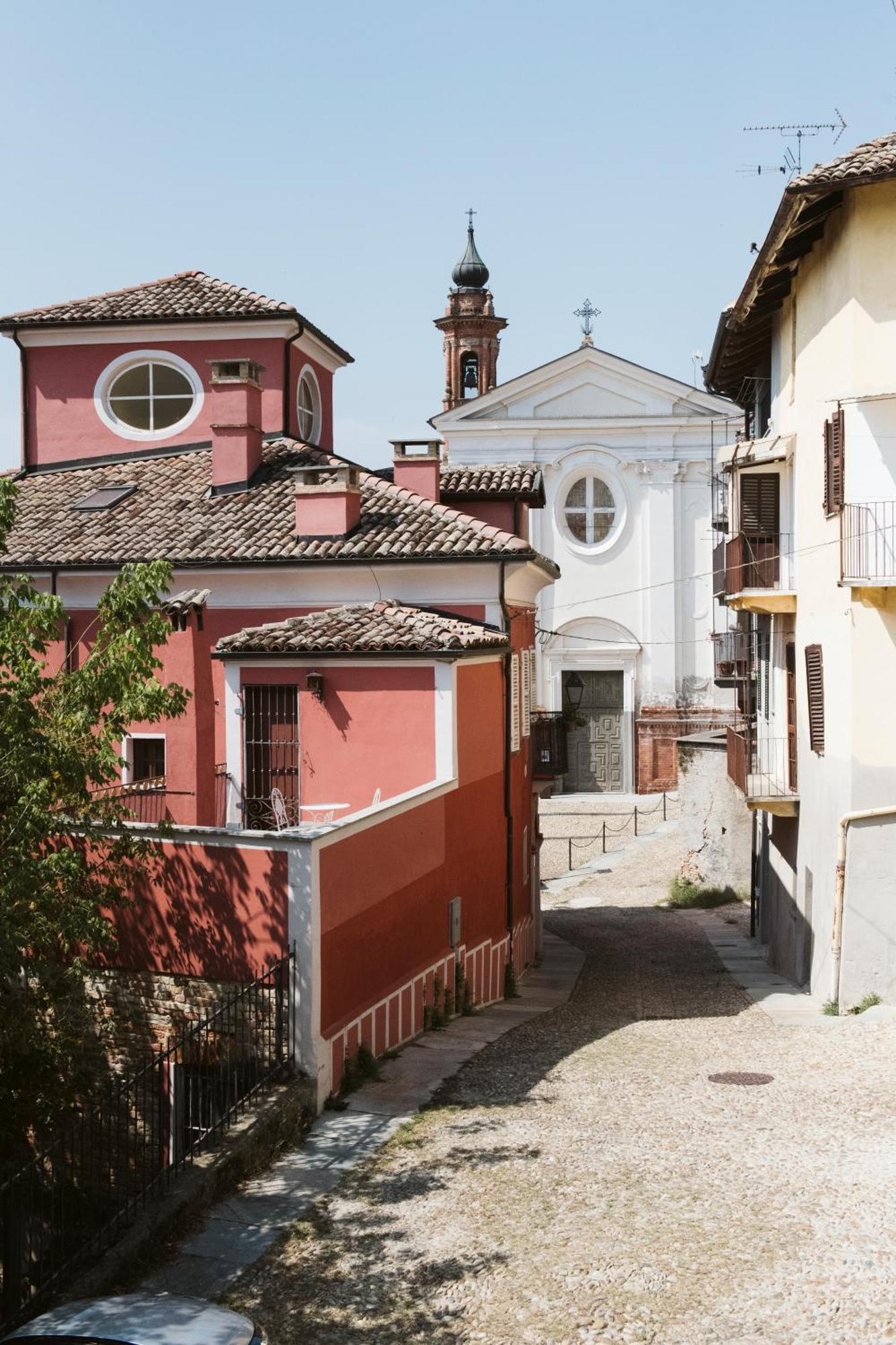 Vicolo Al Castello - Langhe E Monferrato Suites Costigliole d'Asti Exterior photo