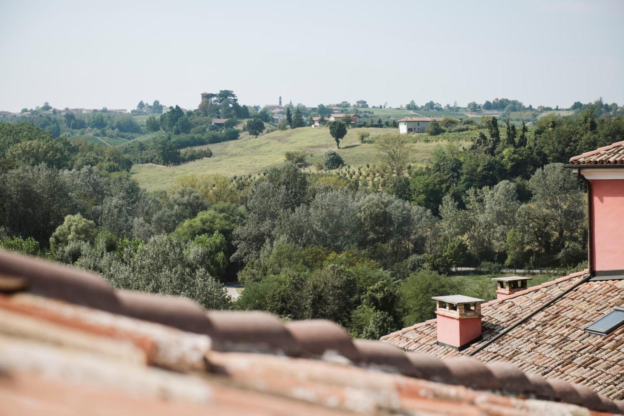 Vicolo Al Castello - Langhe E Monferrato Suites Costigliole d'Asti Exterior photo